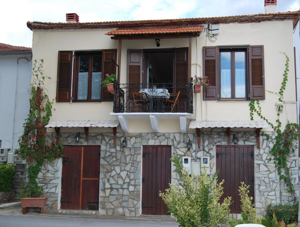 Paris & Eleni Apartment Afissos Exterior photo